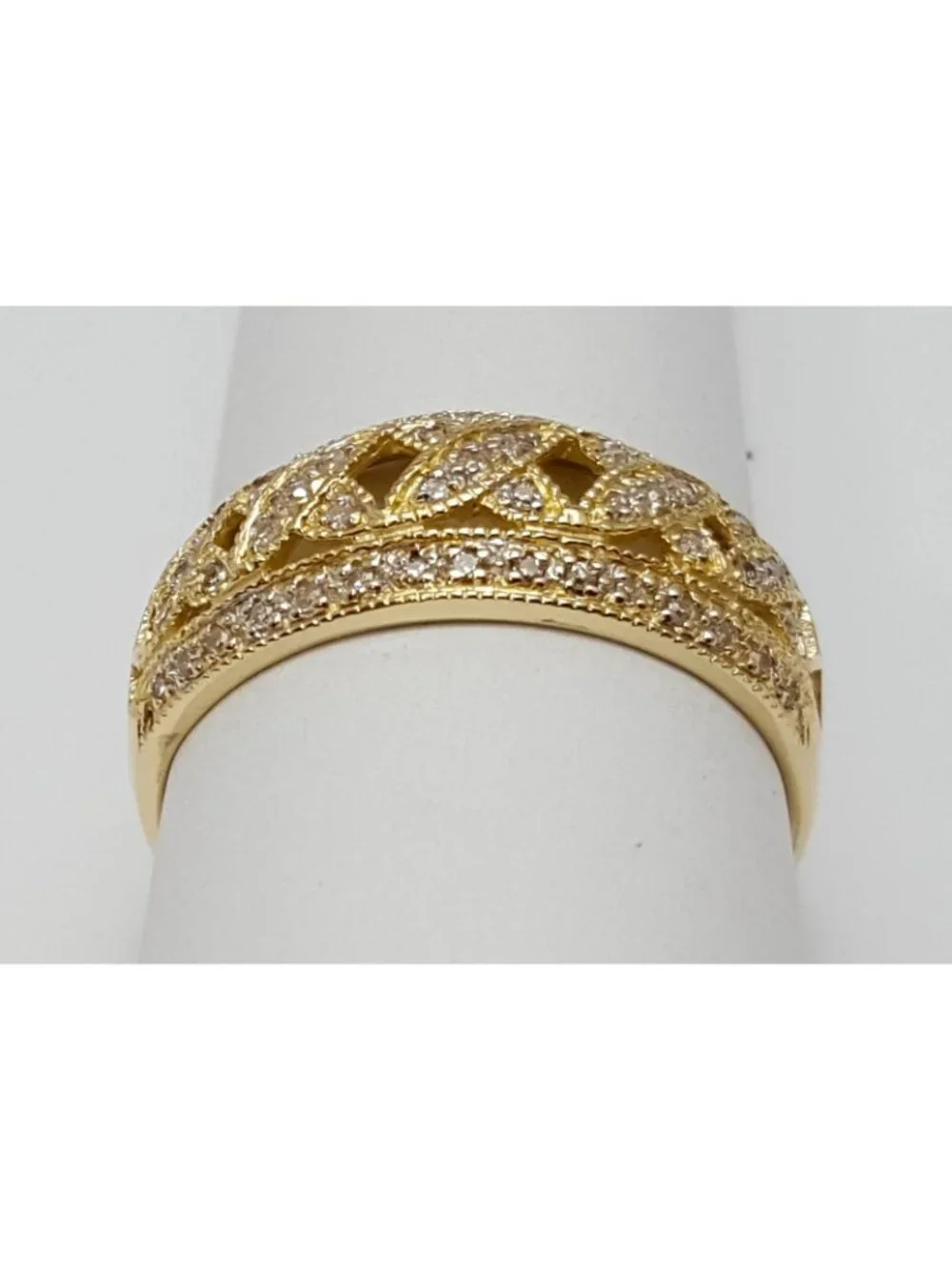 Exquisite 14K Karat Solid Yellow Gold Designer Cluster Diamond Ring - Size 9.5